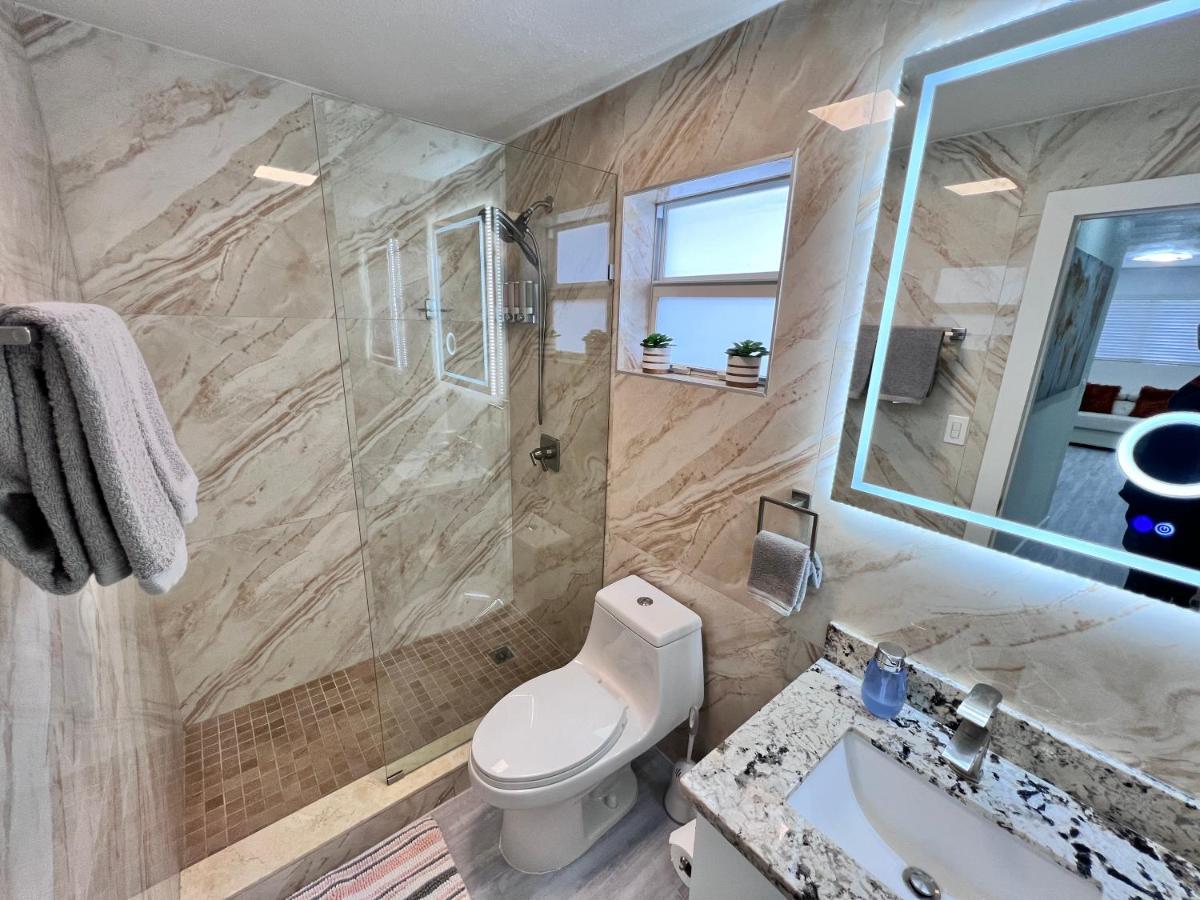 Stylish 2 Bedrooms Apartment By Miami International Airport Exteriör bild