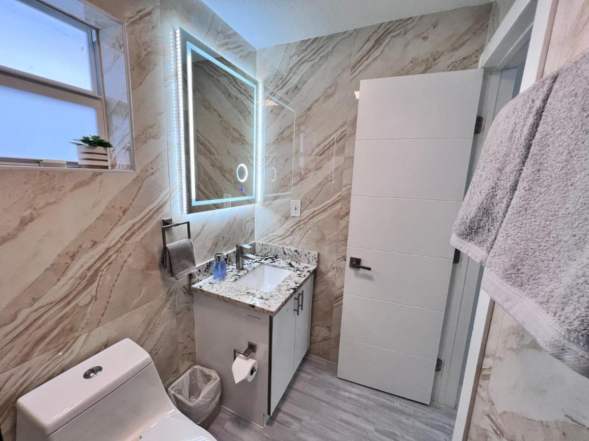 Stylish 2 Bedrooms Apartment By Miami International Airport Exteriör bild